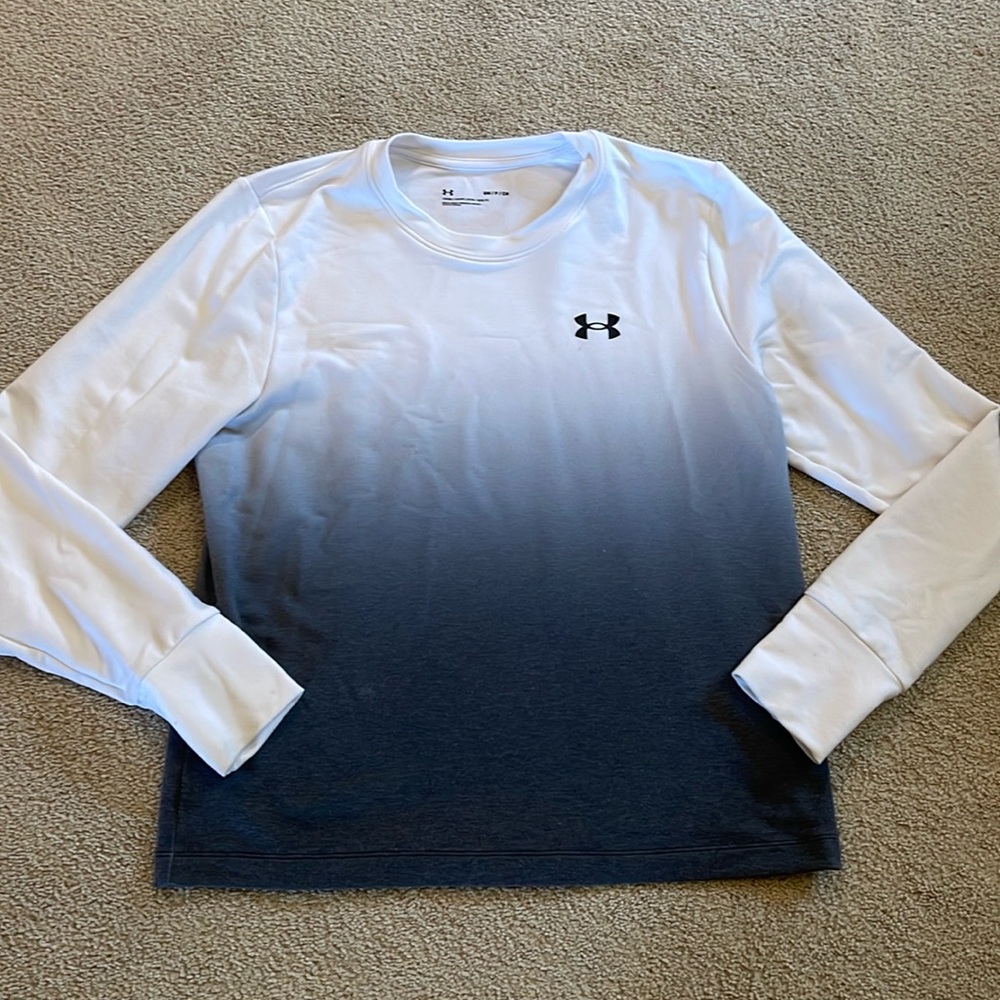 Under Armour Loose Fit Shirt Size Small